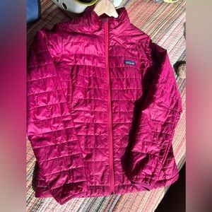 Patagonia women’s M nano puff jacket raspberry